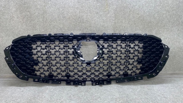 Облицовка радиатора DGH950710A MAZDA