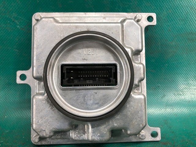 Фара левая DGH951040A MAZDA