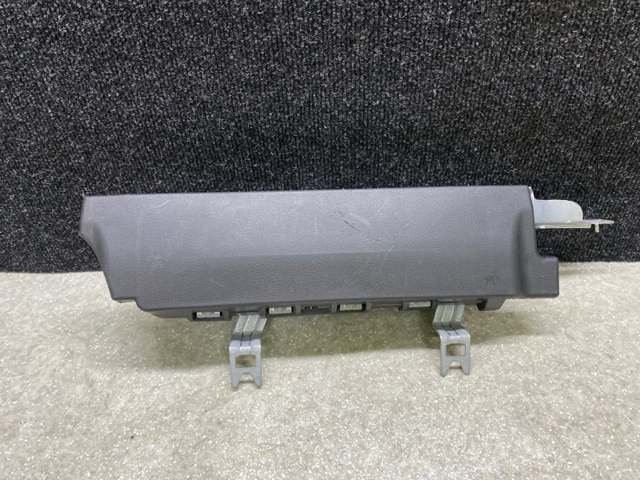 Подушка безопасности (AIRBAG) пассажирская, защиты коленей DGH957KT0 MAZDA