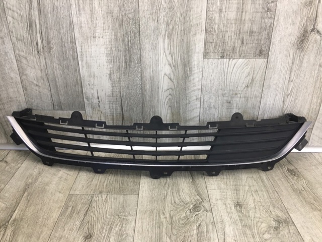 DP5Z17K945BA FORD Решетка бампера переднего купить в Черкассы