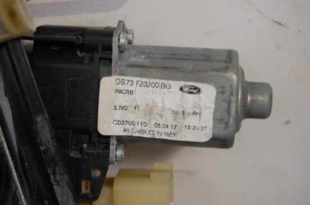 DS7Z5423208A Механизм стеклоподъемника двери передней правой купить Украина