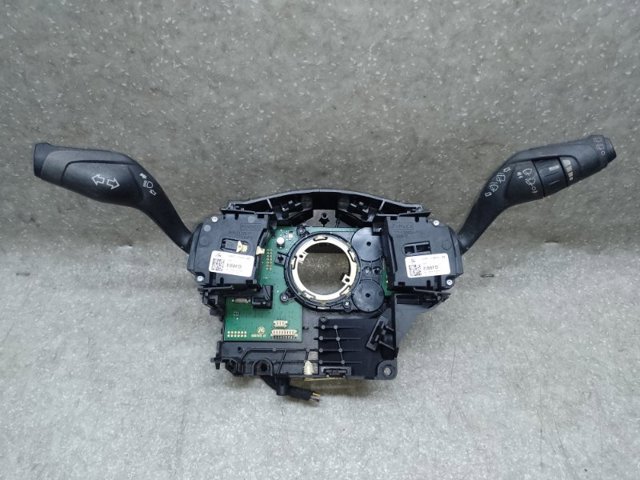 Переключатель подрулевой, центральная часть DV6Z3F791D FORD
