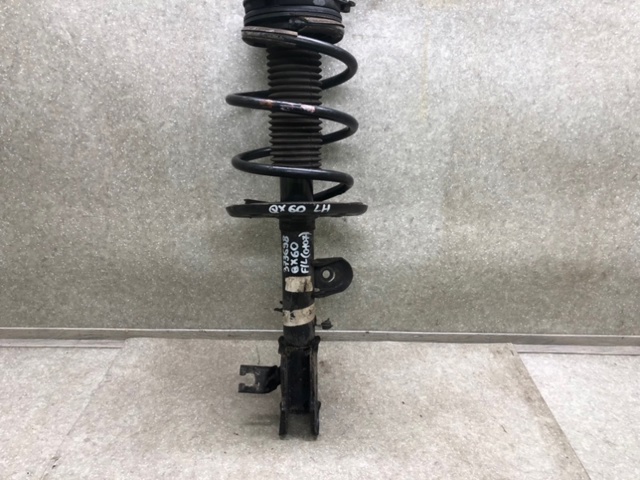 Амортизаторная стойка передняя левая E43033JV0B NISSAN