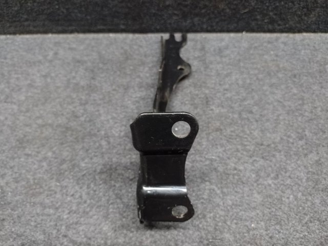 EG2152410B MAZDA Петля капота правая купить в Житомир