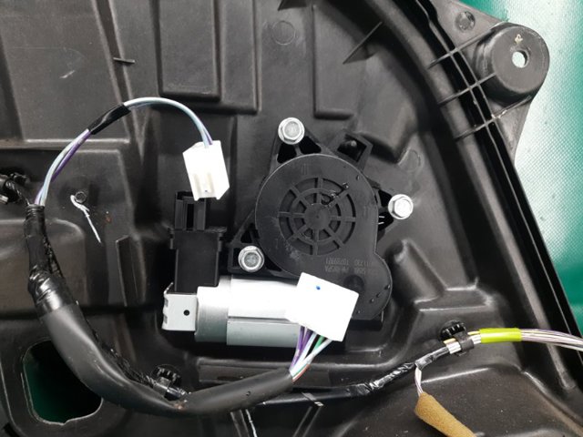 EG217397XF MAZDA Накладка двери задней левой купить в Хмельницкий