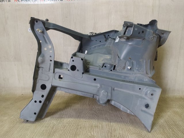 Кронштейн радиатора правый F25203SGMA NISSAN