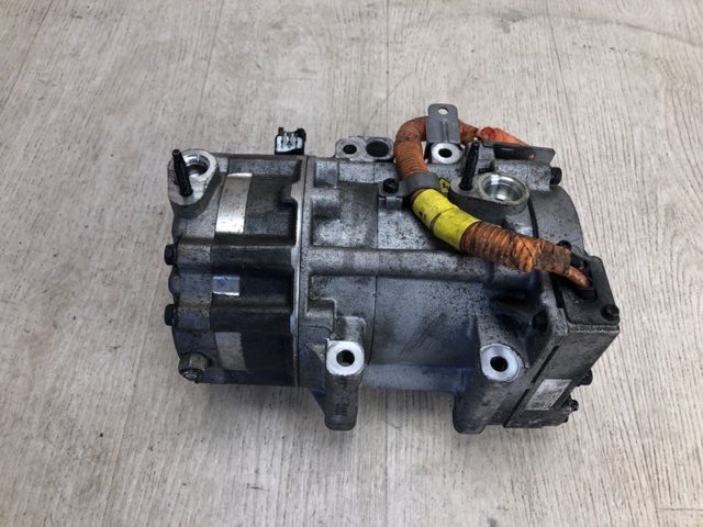 Компрессор кондиционера F502TFBBA06 HYUNDAI