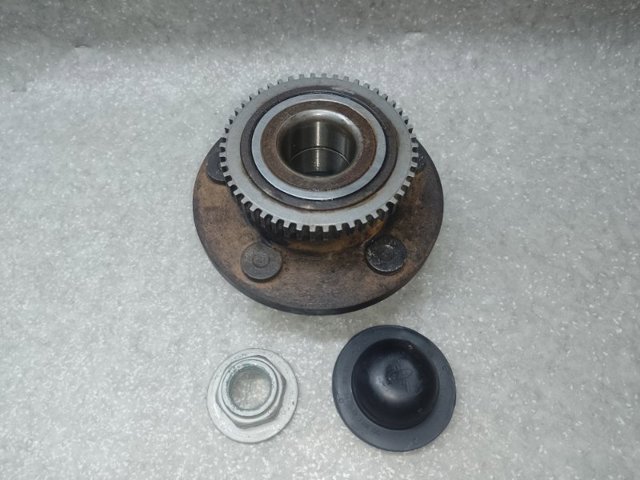 FORD FR3Z1104A Передняя ступица в наличии Тернополь