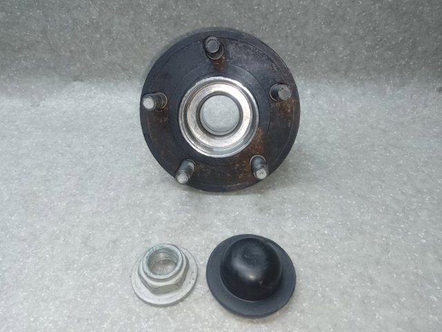 Подшипник в сборе со ступицей передний FR3Z1104A FORD