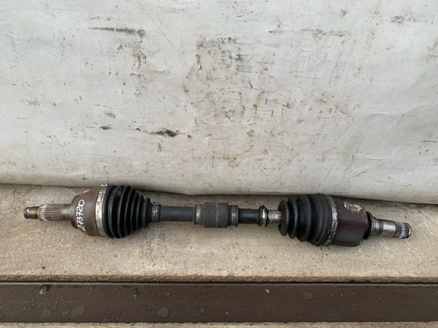 Полуось передняя левая GG2825600E MAZDA