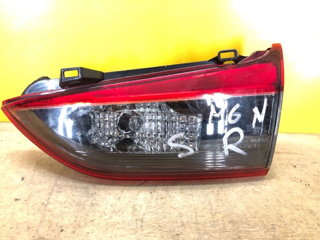 Фара задняя правая внутренняя GHK1513F0B MAZDA
