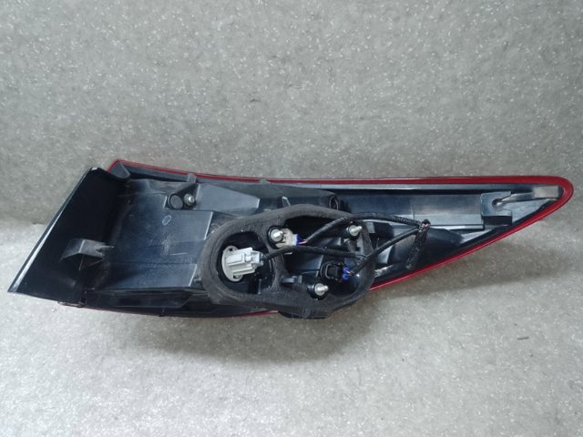 Стоп задний GJR951160A MAZDA