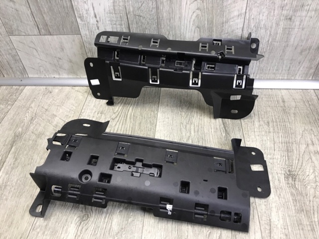 LAND ROVER GK5214E108AA в наличии Днепр