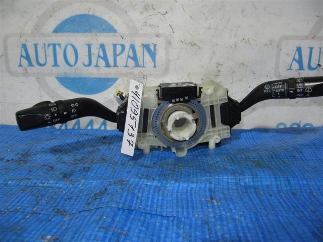 Правый подрулевой переключатель  GR1R66128A MAZDA