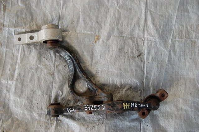 Левый рычаг передней нижней подвески GS3L34350B MAZDA