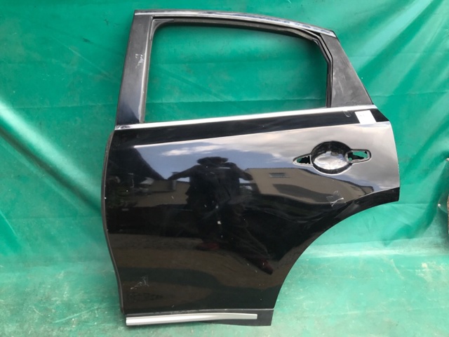 Задняя левая дверь HBA0A1CAMA NISSAN