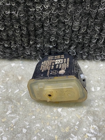 HC3Z1A189A Датчик давления воздуха в шинах купить Каменское