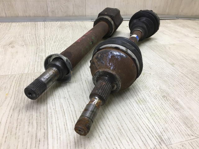 Полуось передняя, правая HG9Z3B436D FORD