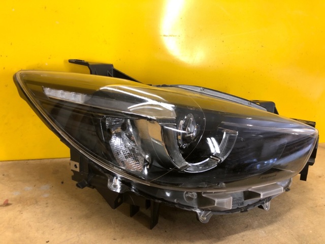 KA1F51031H MAZDA Фара правая купить в Черновцы