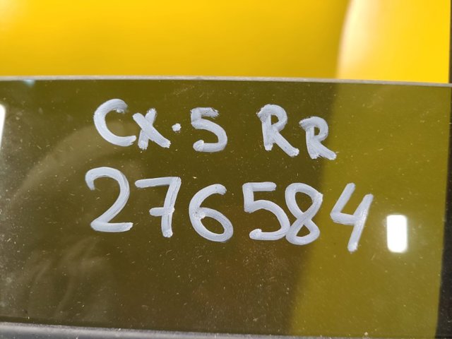 MAZDA KB8C72510 Стекло двери задней правой в наличии Черкассы