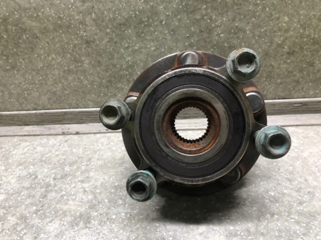 MAZDA KD353304XC Передняя ступица в наличии Полтава