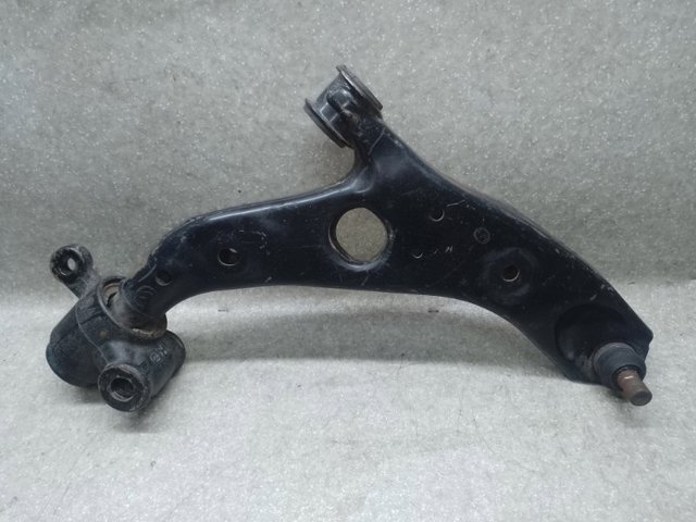 Правый рычаг передней нижней подвески KD3534300S MAZDA