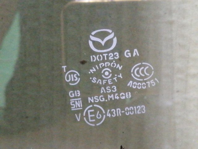 KD4773510 Стекло двери задней левой купить Львов