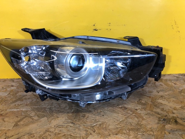 Фара комбинированная, передняя KD5451031E MAZDA