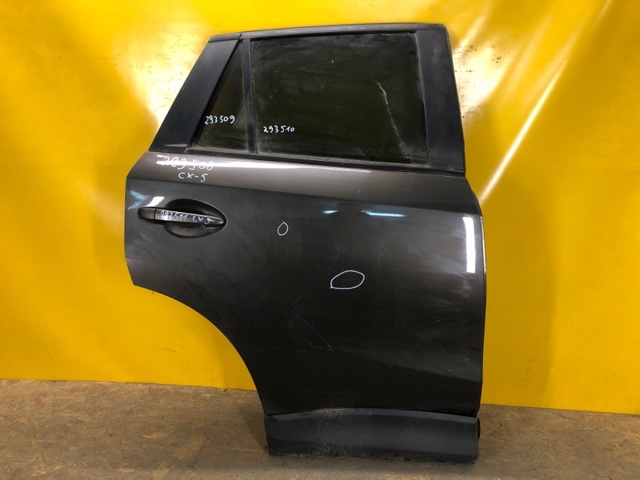 Задняя правая дверь KDY37202XC MAZDA