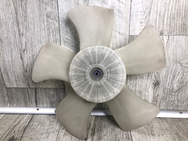 MAZDA L33L15140 Вентилятор (крыльчатка) радиатора охлаждения левый в наличии Николаев