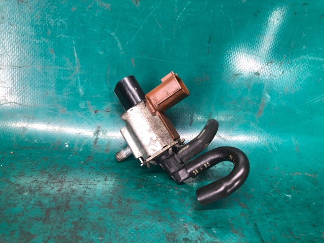 Клапан соленоид регулирования заслонки EGR LF8218741 MAZDA
