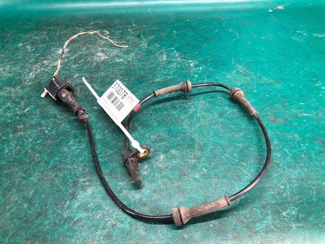 Задний левый датчик АБС LR082224 LAND ROVER