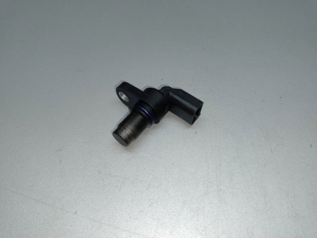 Датчик оборотов распредвала LR084884 LAND ROVER