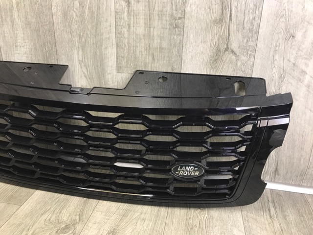 LR098080 LAND ROVER Решетка радиатора купить в Чернигов