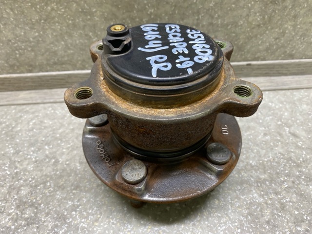 Ступицы задних колес LX6Z1109A FORD