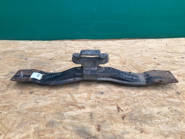 Крепление трансмиссии MB581860 MITSUBISHI