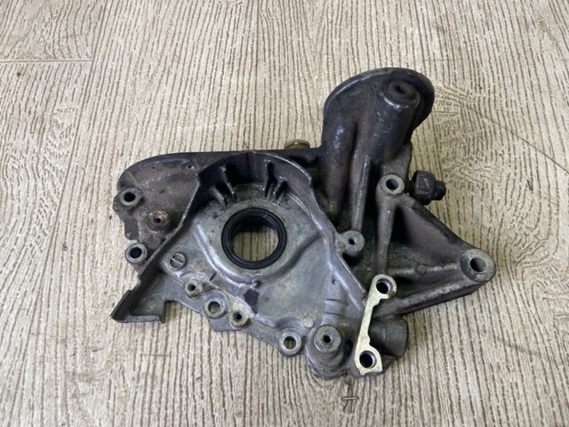 MD321520 MITSUBISHI Масляный насос купить в Чернигов