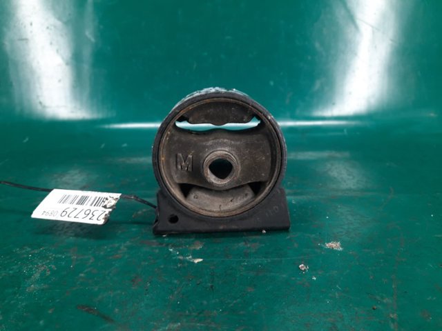 Подушка передней опоры двигателя MN101386 MITSUBISHI