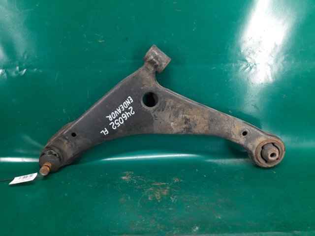 Левый рычаг передней нижней подвески MR589421 MITSUBISHI