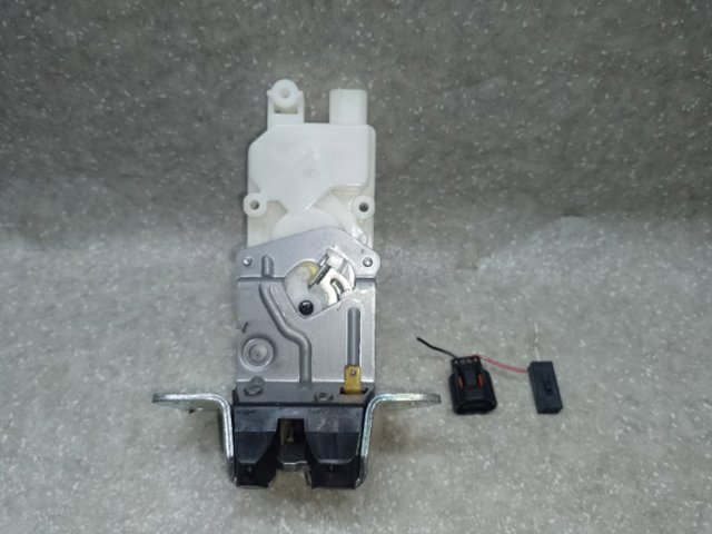 Замок задней двери MR959620 MITSUBISHI