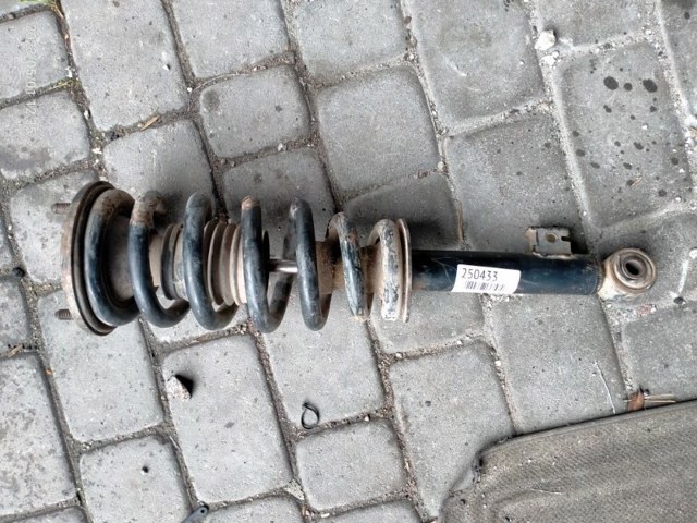Стойка передняя MR992321 MITSUBISHI
