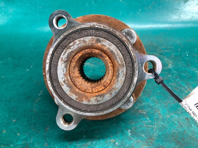 Ступица заднего колеса N2432615X MAZDA