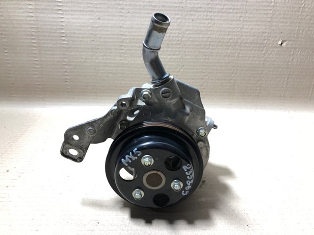 Насос системы охлаждения P51B15010D MAZDA