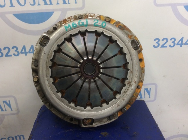 Корзина диска сцепления PE0116410A MAZDA