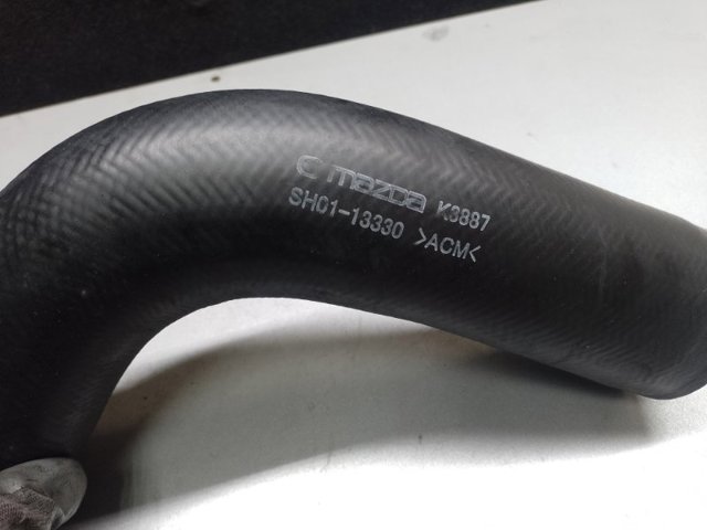 SH0113330D MAZDA Шланг (патрубок) интеркуллера купить в Днепр
