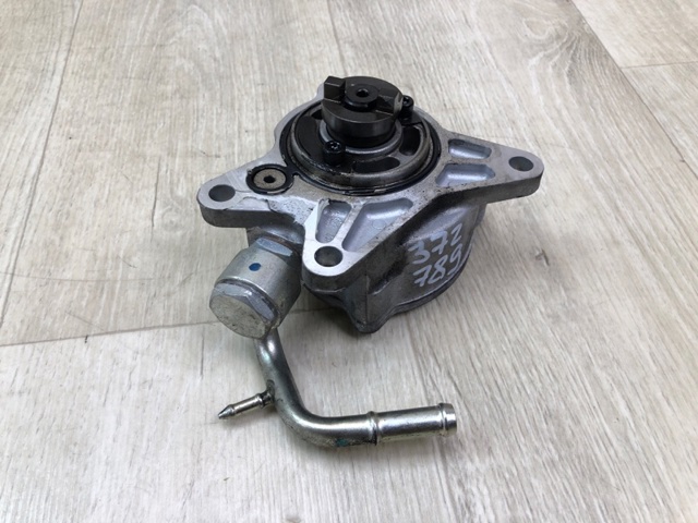 Механический вакуумный насос SH0118G00 MAZDA