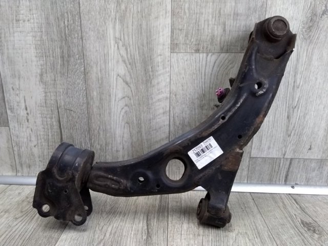 MAZDA TD1134300B Рычаг передней подвески нижний правый в наличии Киев