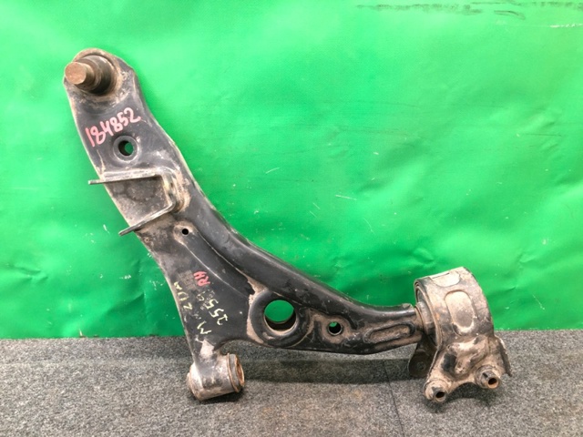 Передний нижний рычаг TD1134300E MAZDA