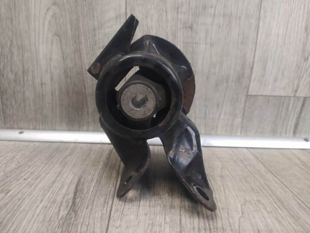 MAZDA TD1139070C Подушка (опора) двигателя левая в наличии Украина