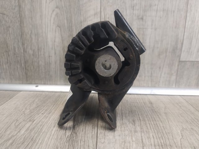 Гидроопора двигателя левая TD1139070C MAZDA